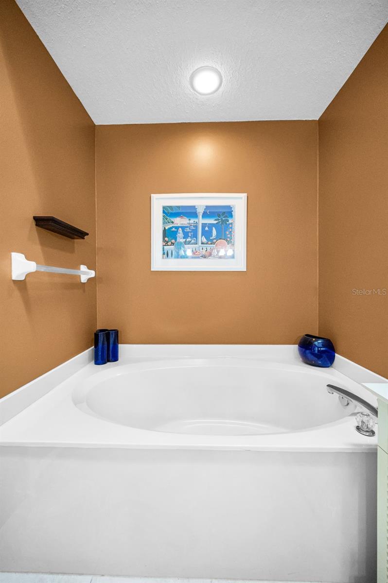 QUEEN ANNE GATE - Residential