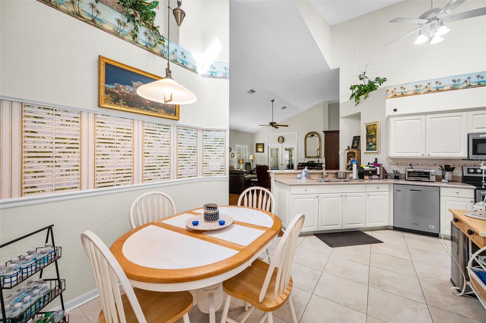 QUEEN ANNE GATE - Residential