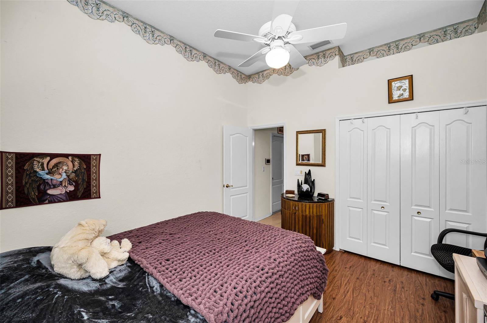 QUEEN ANNE GATE - Residential