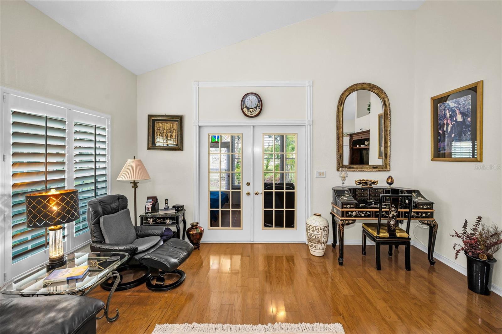 QUEEN ANNE GATE - Residential