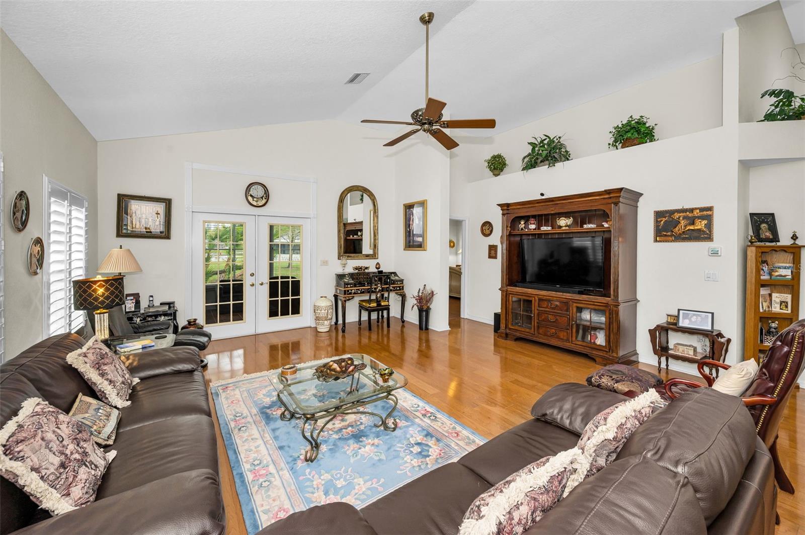 QUEEN ANNE GATE - Residential