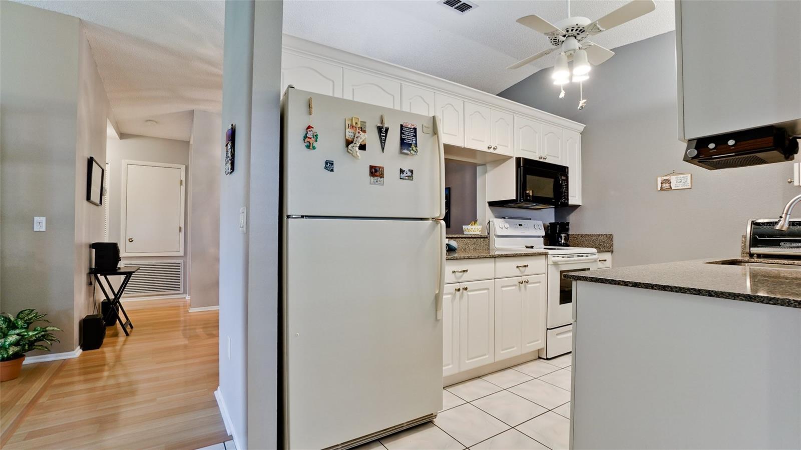 COUNTRY VILLAGE SEC 11 - Residential Lease