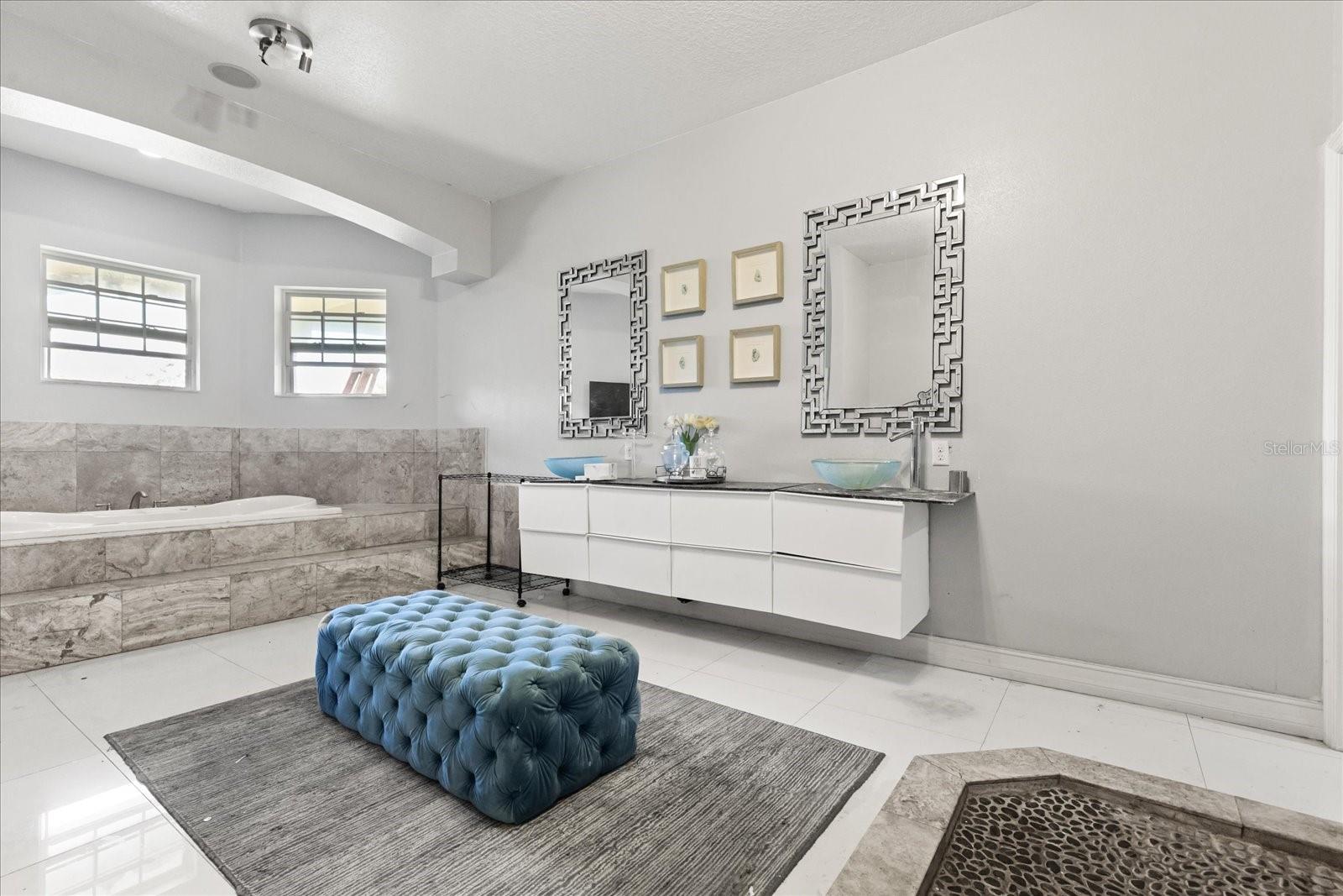 SHADOW RUN UNIT 1 - Residential