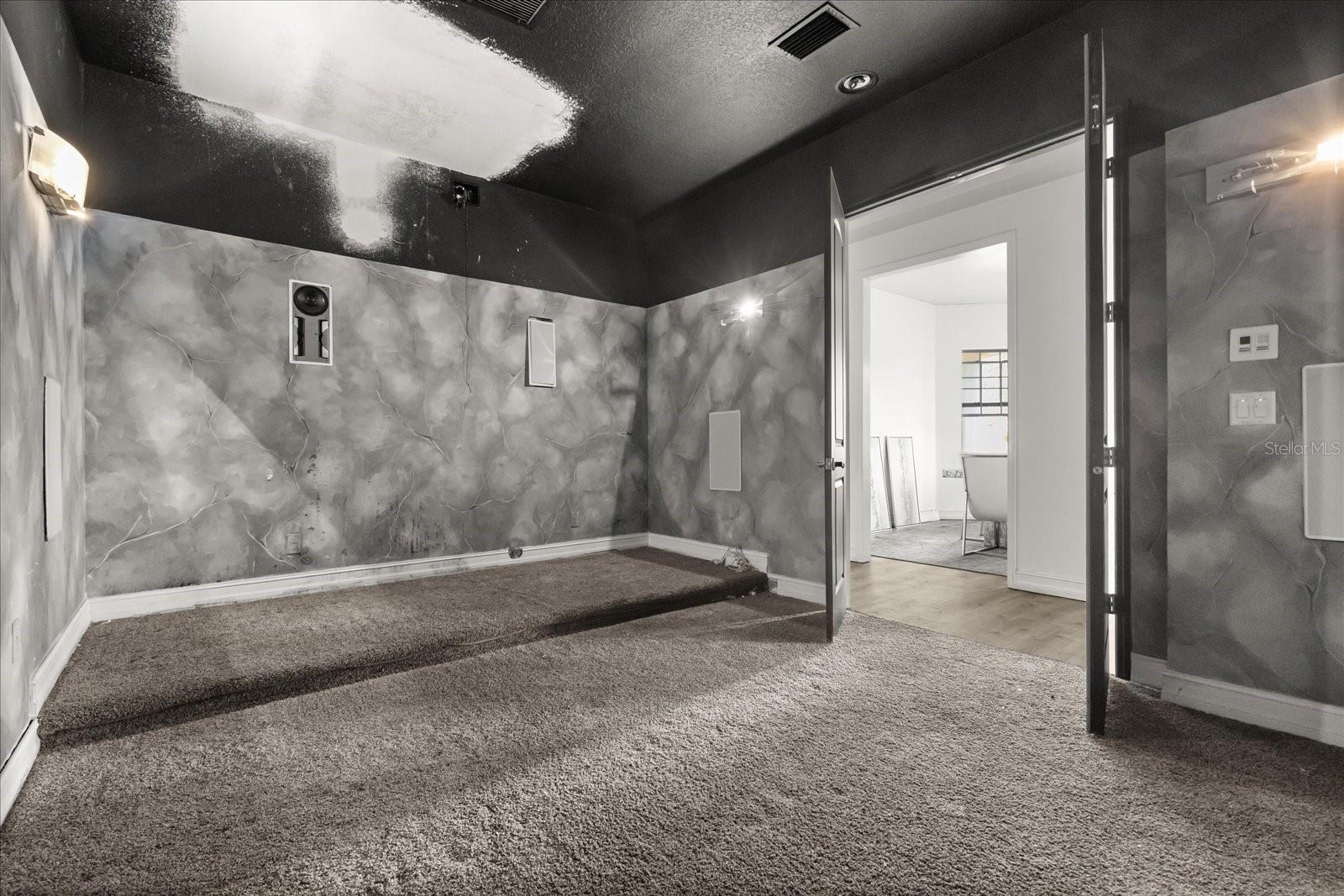 SHADOW RUN UNIT 1 - Residential