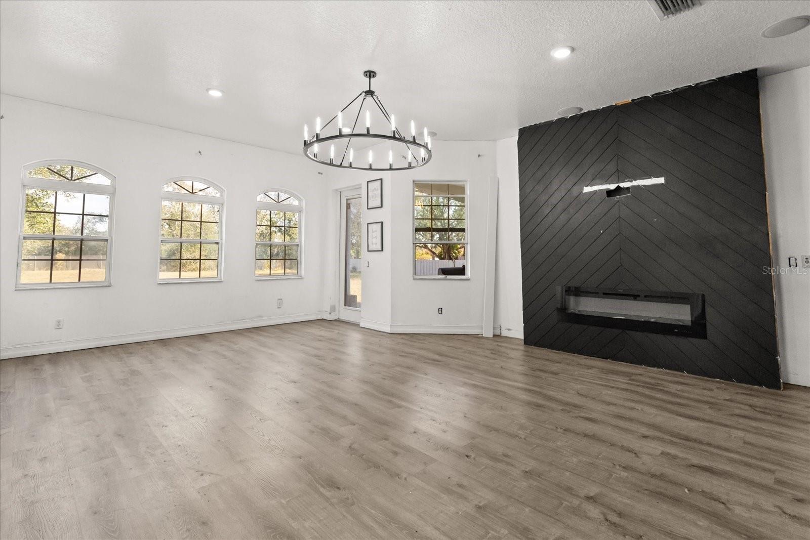 SHADOW RUN UNIT 1 - Residential