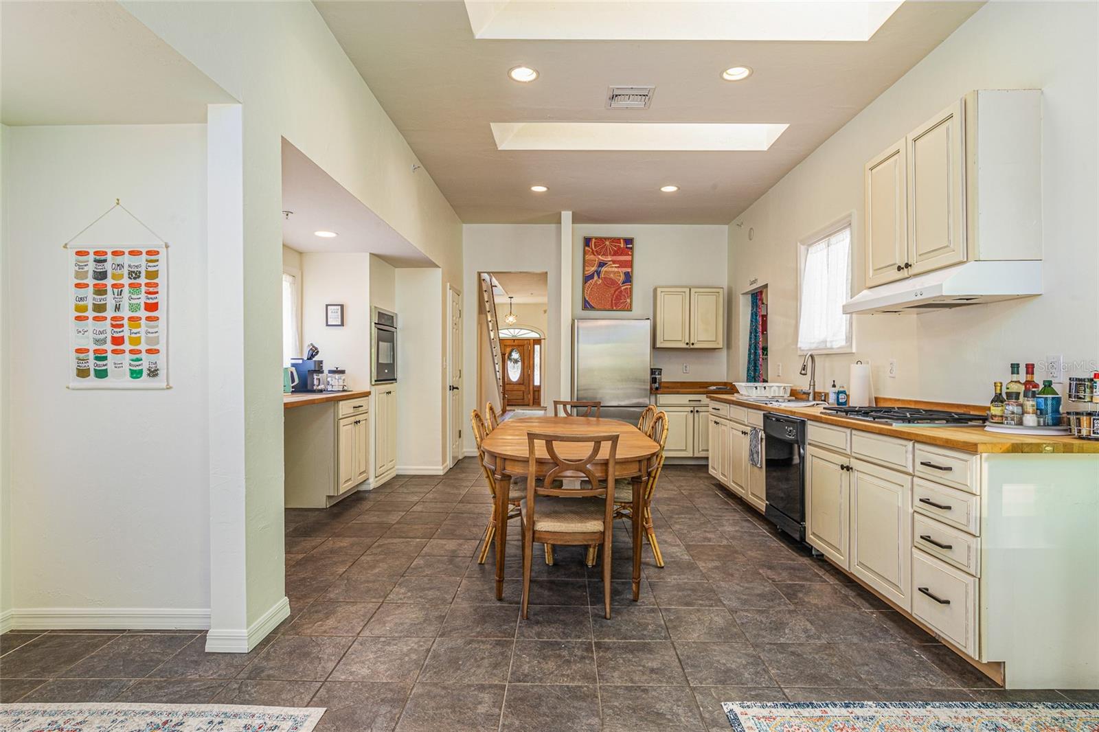 DOIG ROBERTSON - Commercial Sale