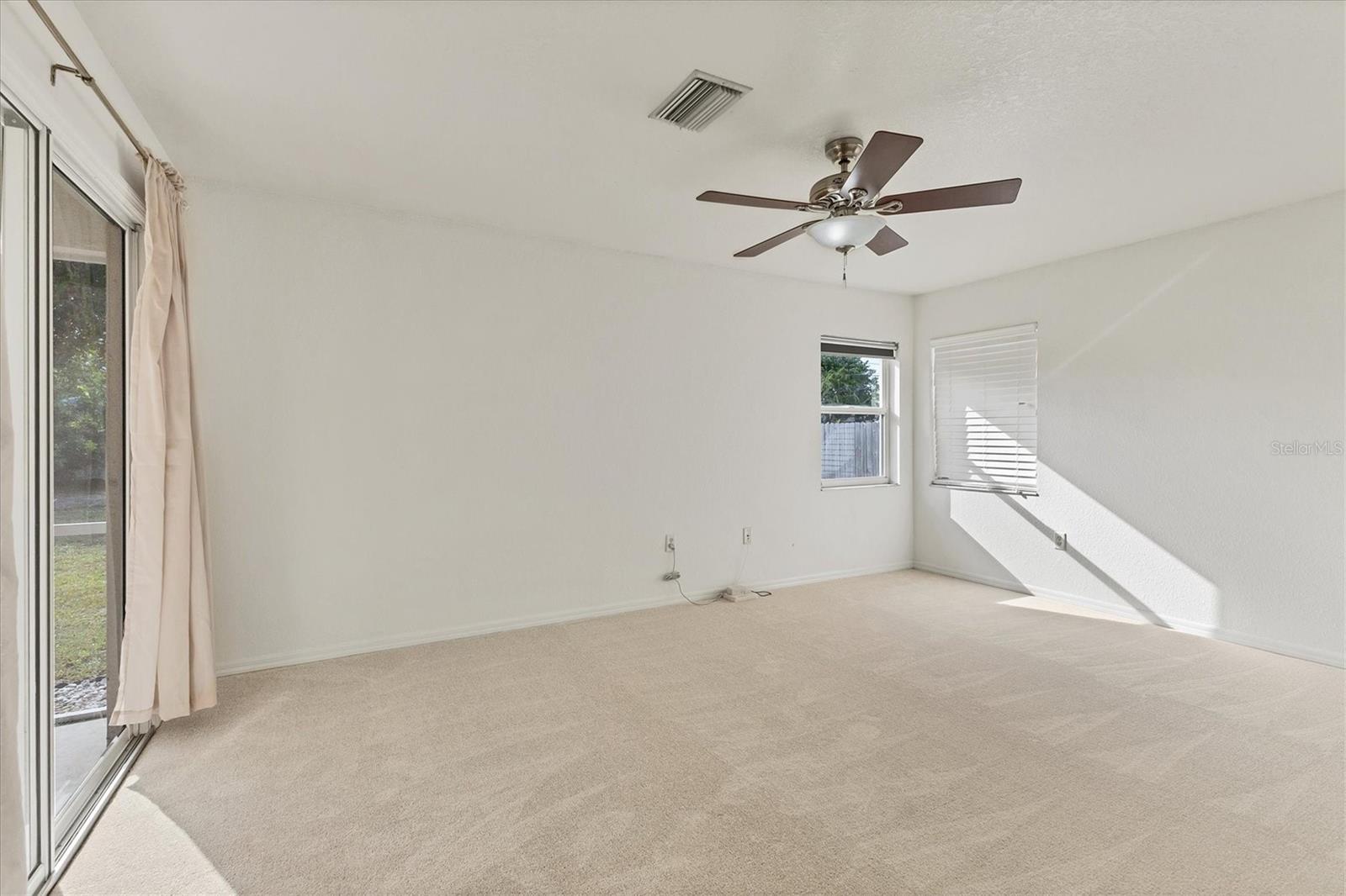 BAY VIEW MANOR - Residential