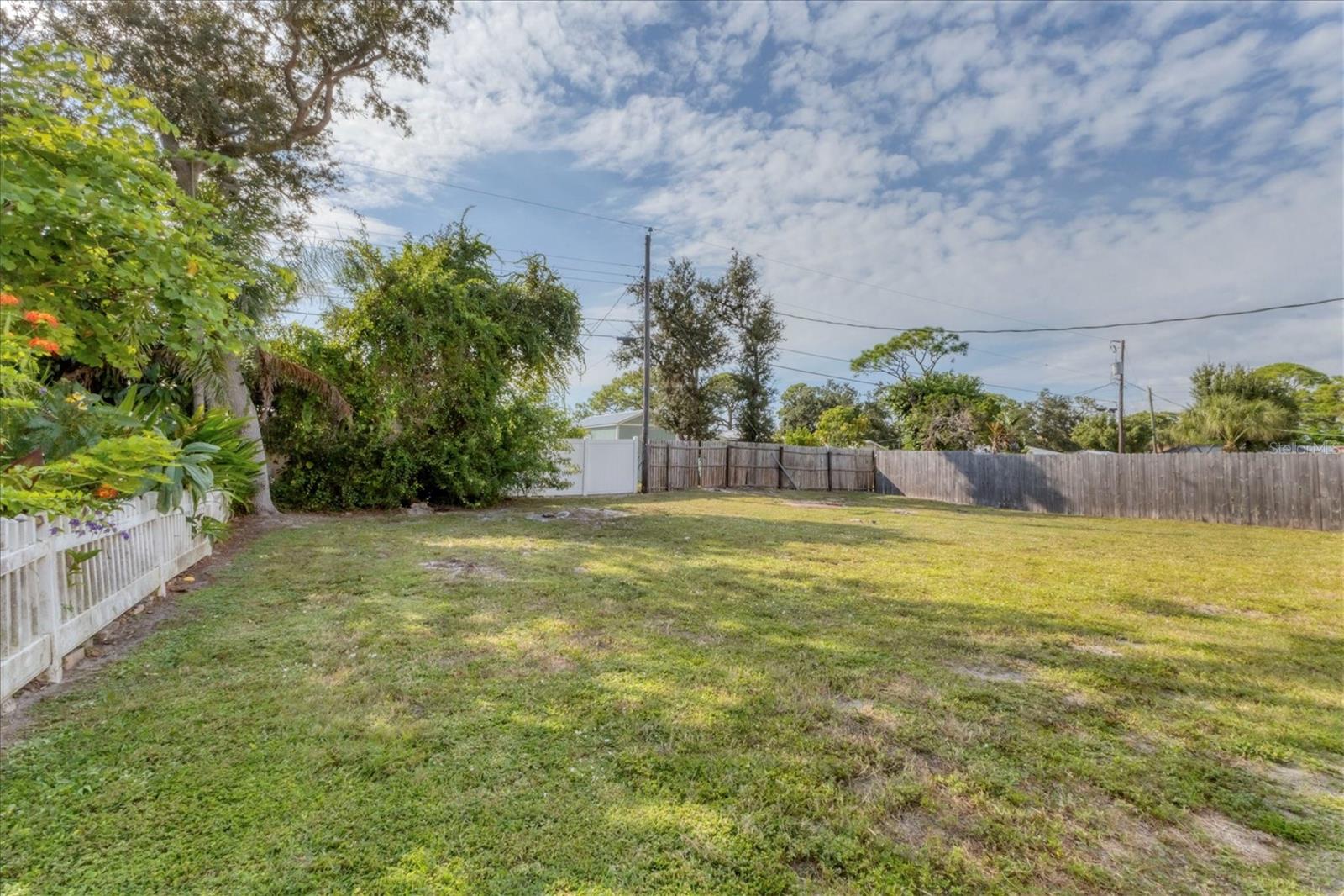 BAY VIEW MANOR - Residential