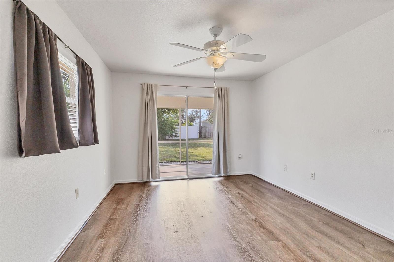 BAY VIEW MANOR - Residential