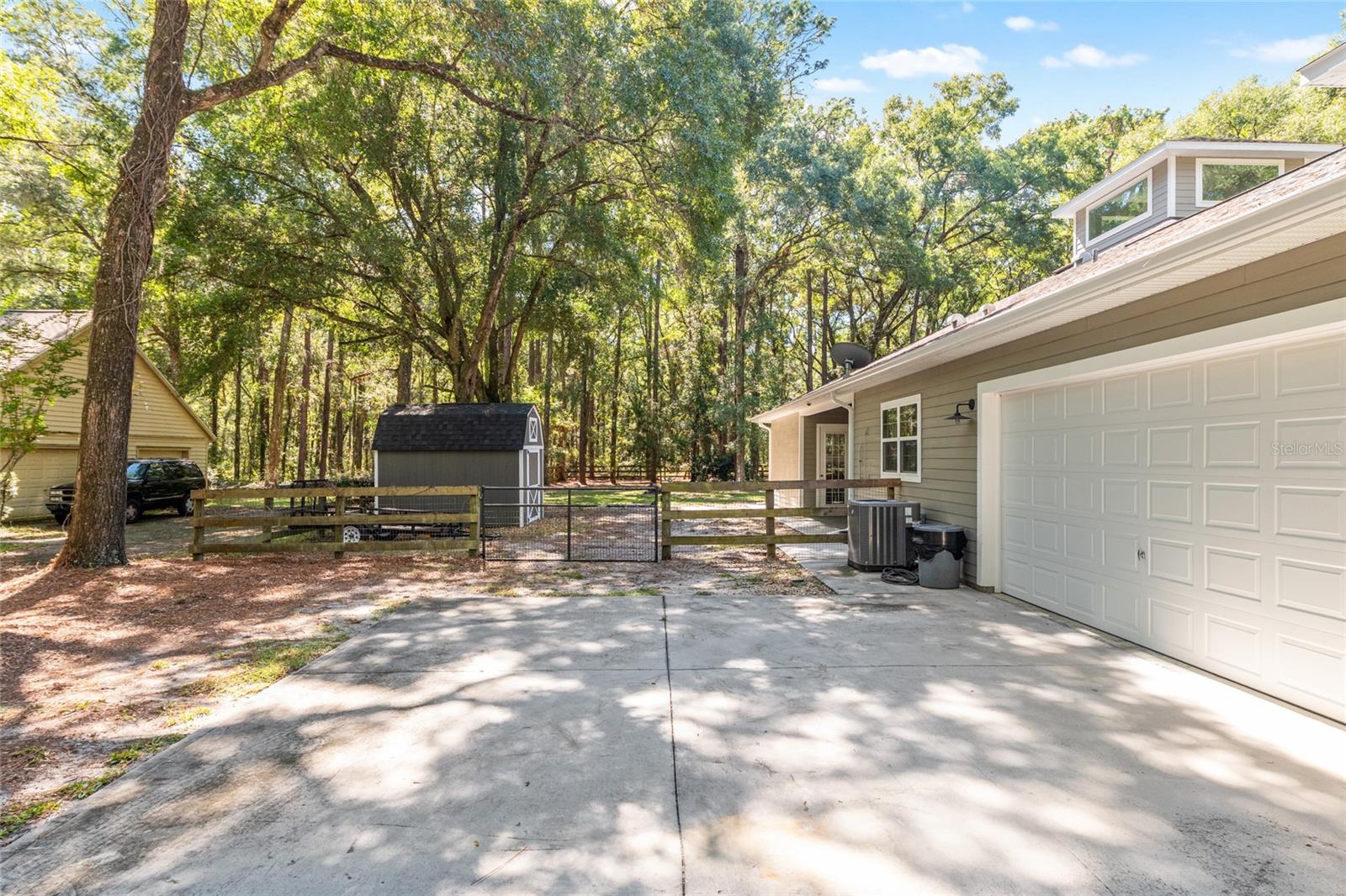 FOUNTAIN OAK - Residential