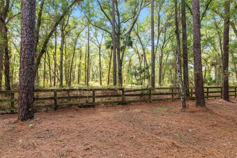 Tiny photo for 42 SE 103rd Street, Ocala, FL 34480 (MLS # OM711674)