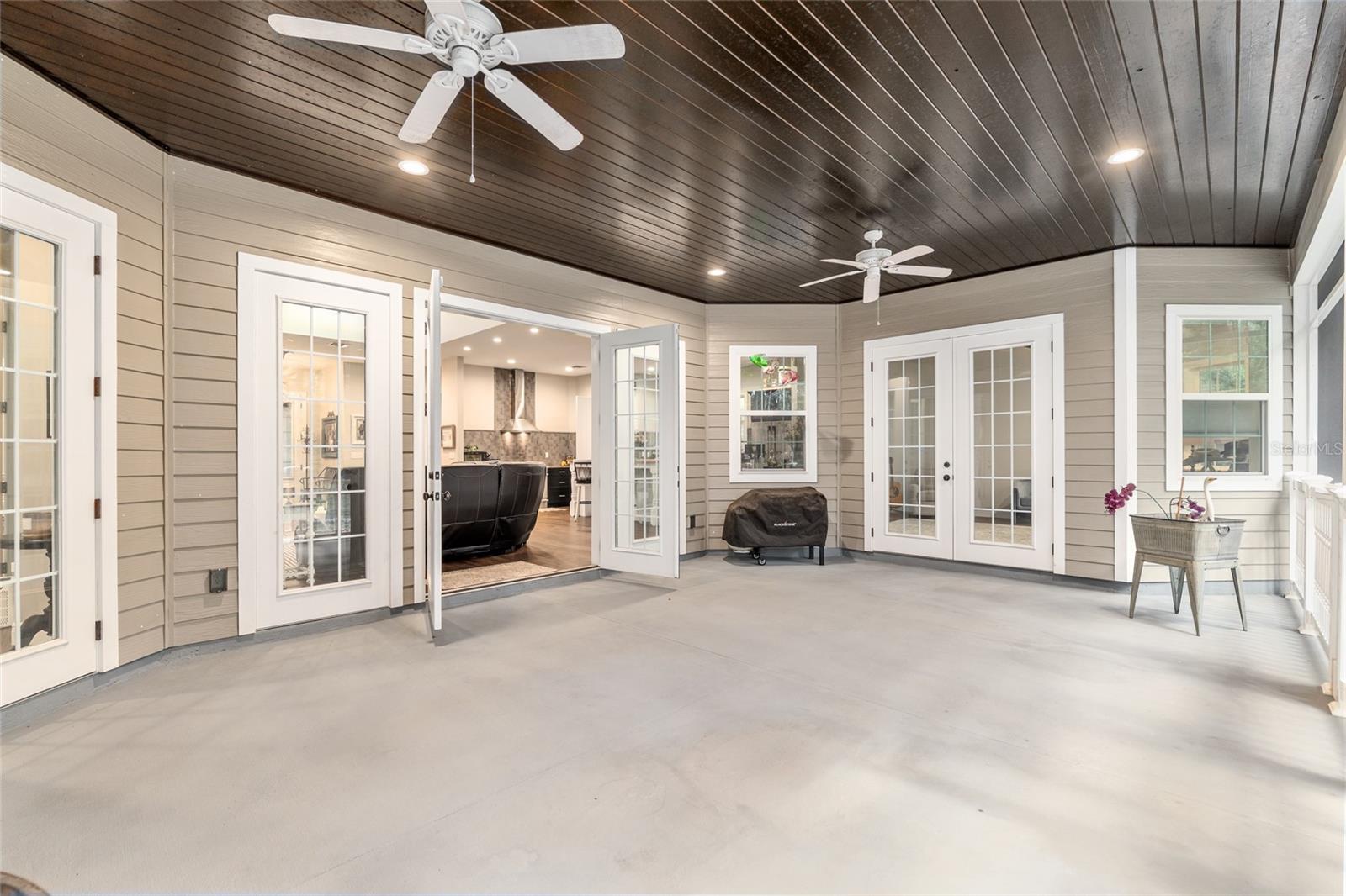 FOUNTAIN OAK - Residential