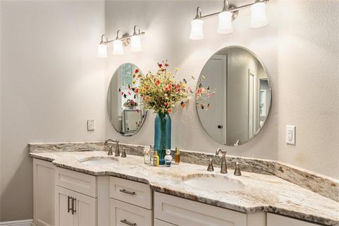 Tiny photo for 42 SE 103rd Street, Ocala, FL 34480 (MLS # OM711674)