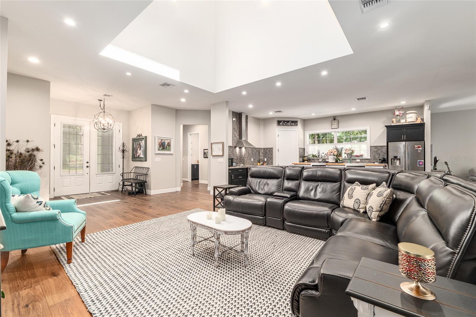 FOUNTAIN OAK - Residential