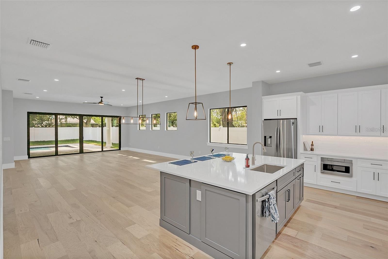 1012 VENETIAN AVENUE