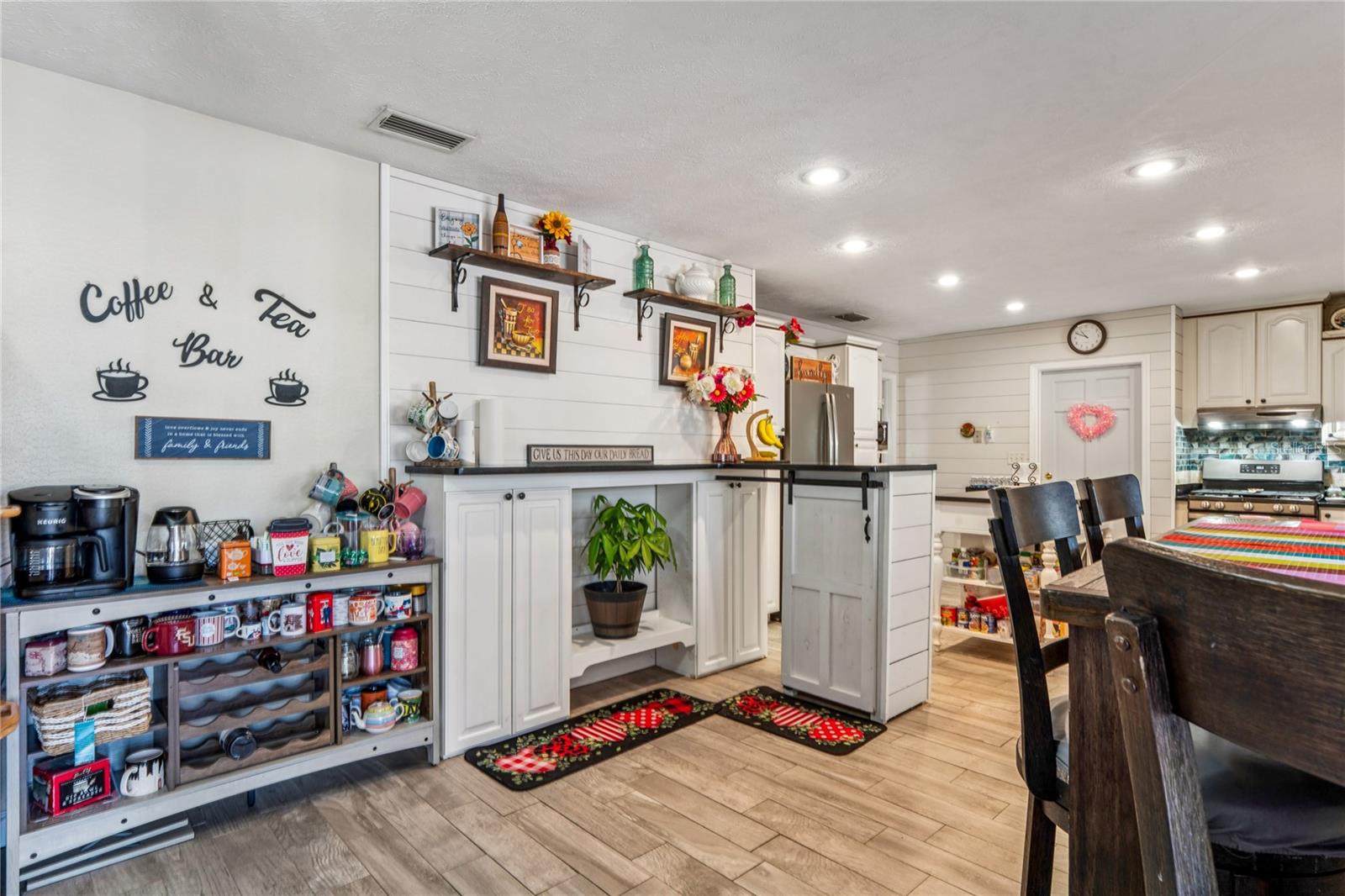 COUNTRYSIDE MANOR SUB - Residential