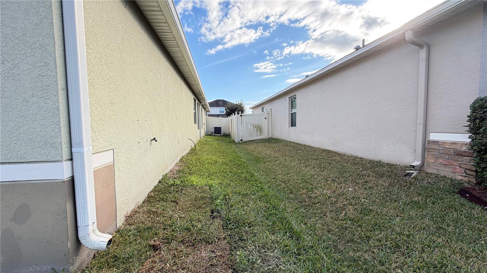 SAWGRASS PLANTATION PH 1B SEC2 - Residential Lease