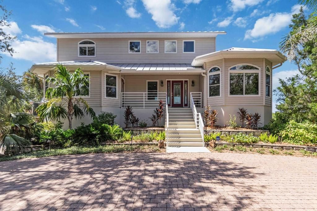 Photo of 6511 Bayshore Road, Palmetto, FL 34221 (MLS # TB8502169)