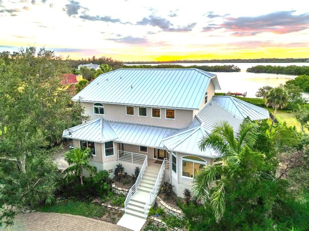 Photo of 6511 Bayshore Road, Palmetto, FL 34221 (MLS # TB8502169)