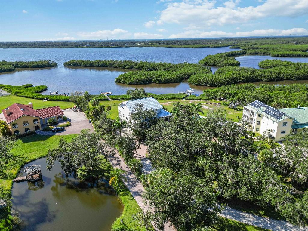 NO-SEE-UM ACRES - Residential