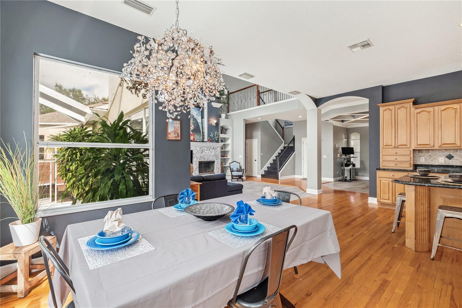 HOLLINGTON OAKS - Residential