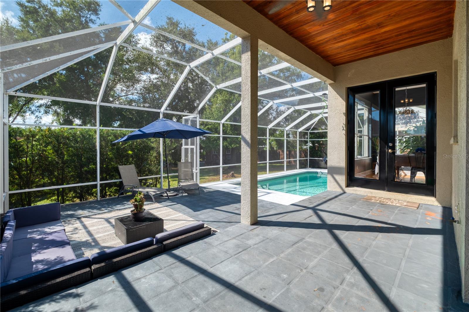 HOLLINGTON OAKS - Residential