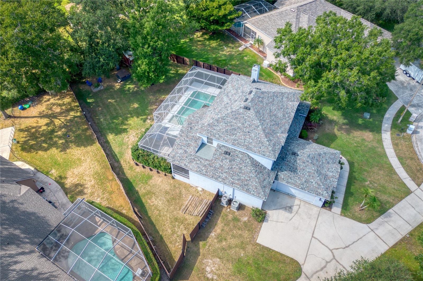 HOLLINGTON OAKS - Residential