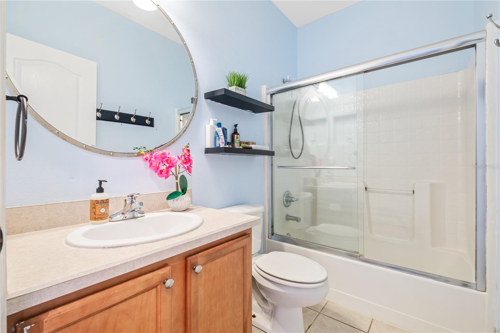 HOLLINGTON OAKS - Residential