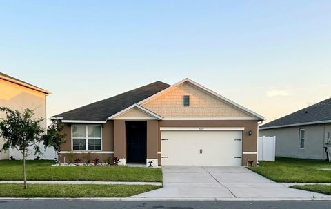 Photo of 2829 Grandbury Grove Road, Lakeland, FL 33811 (MLS # TB8487478)