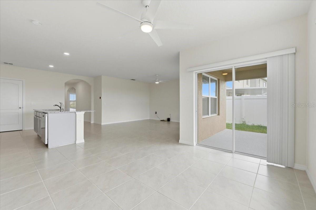 LAKES/LAUREL HLNDS PH 2B - Residential