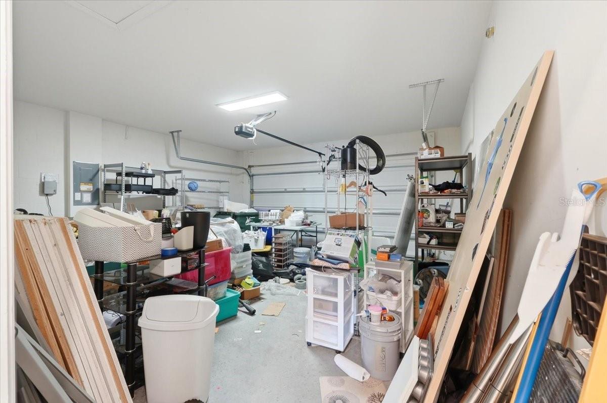 LAKES/LAUREL HLNDS PH 2B - Residential