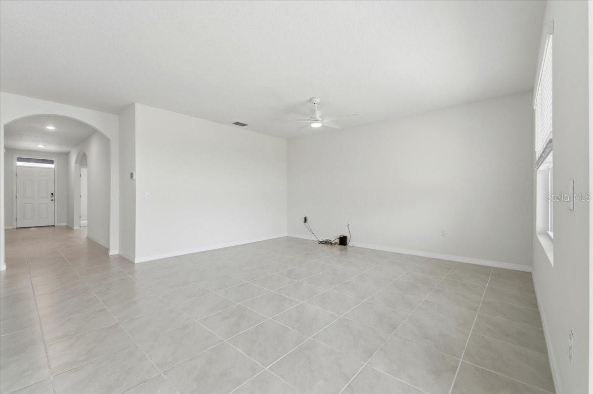 LAKES/LAUREL HLNDS PH 2B - Residential