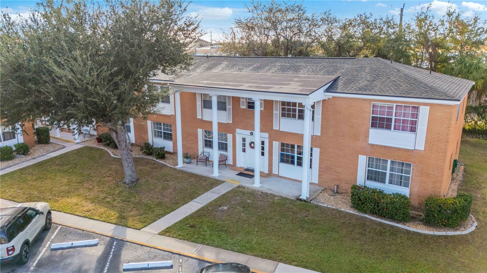 4158 TAMIAMI TRAIL G2