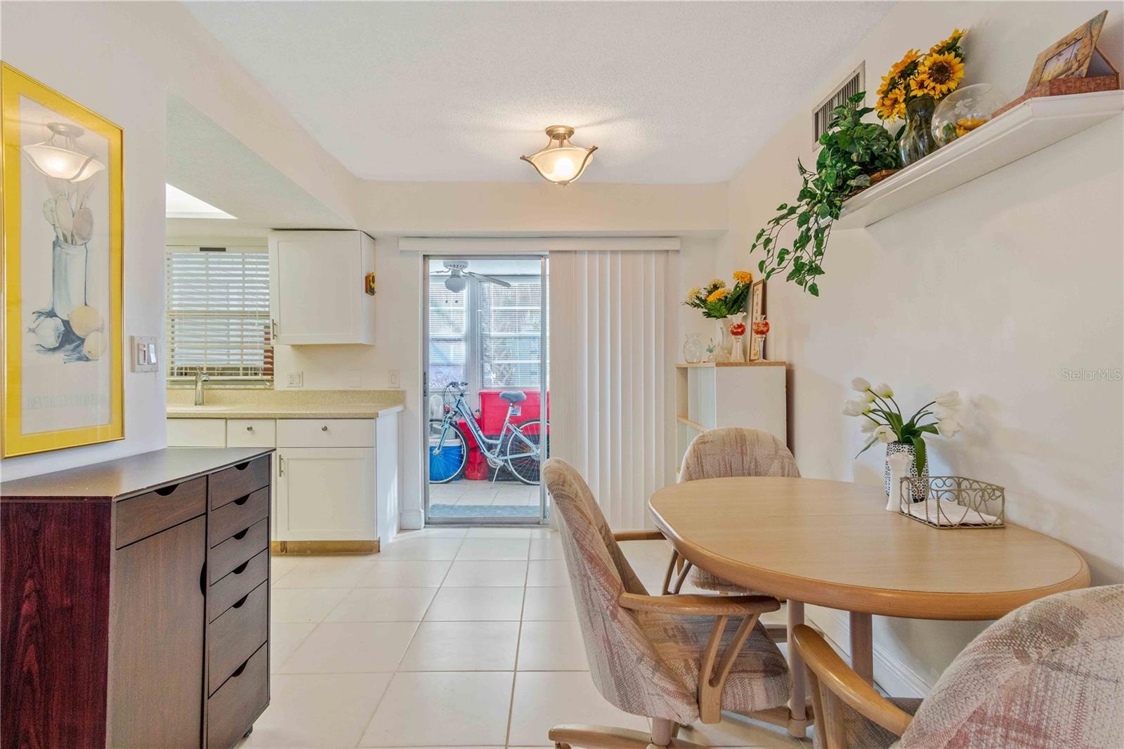 MARIA MANOR - Residential