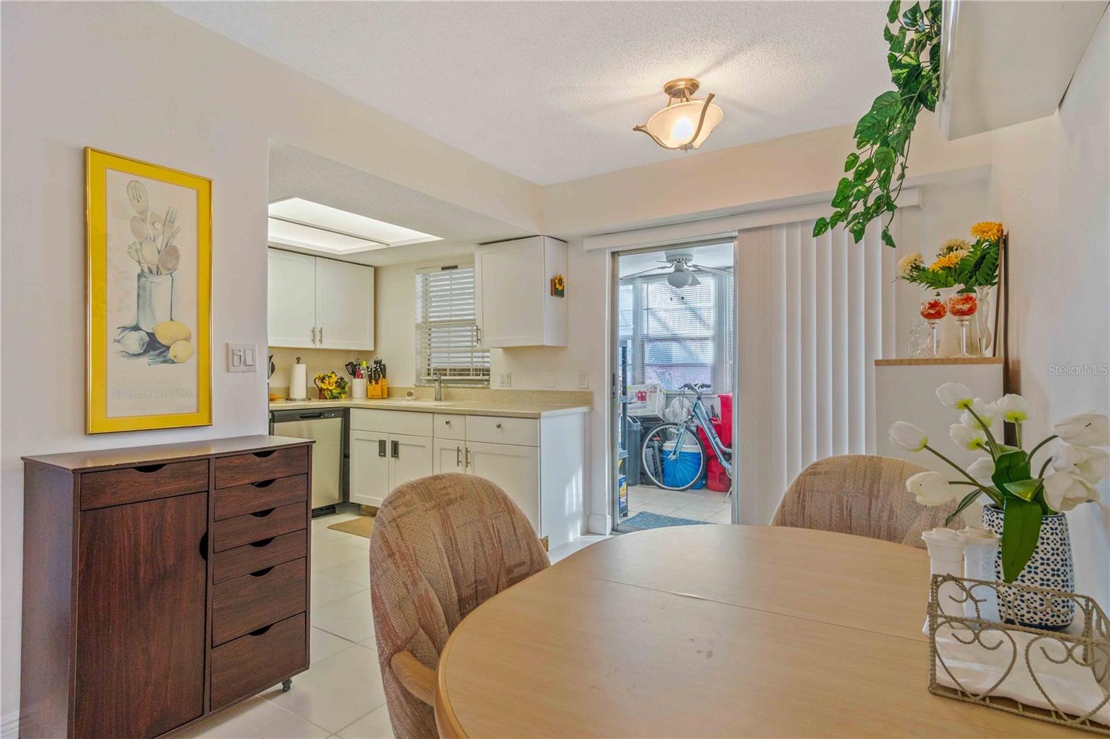 MARIA MANOR - Residential