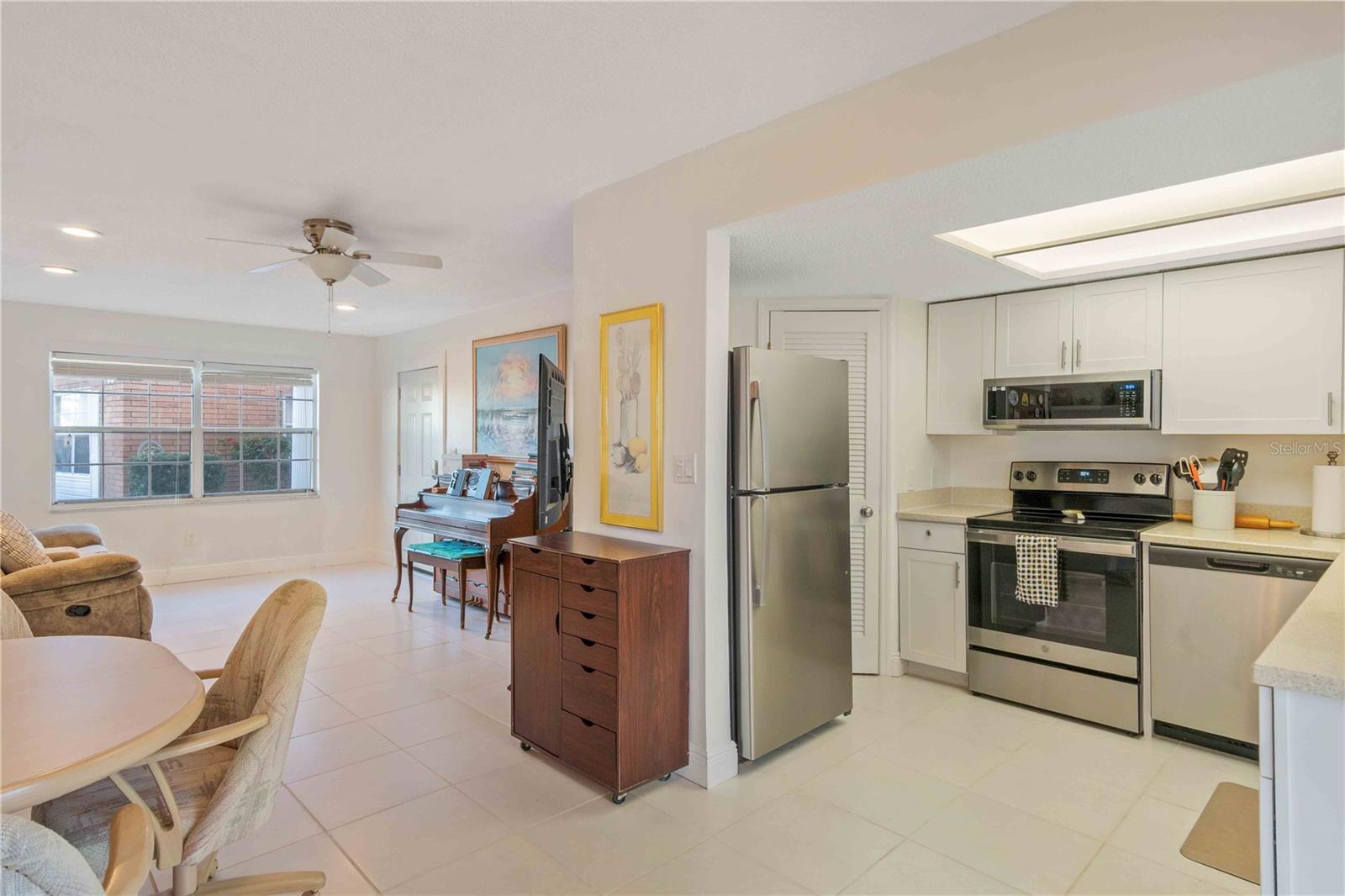 MARIA MANOR - Residential