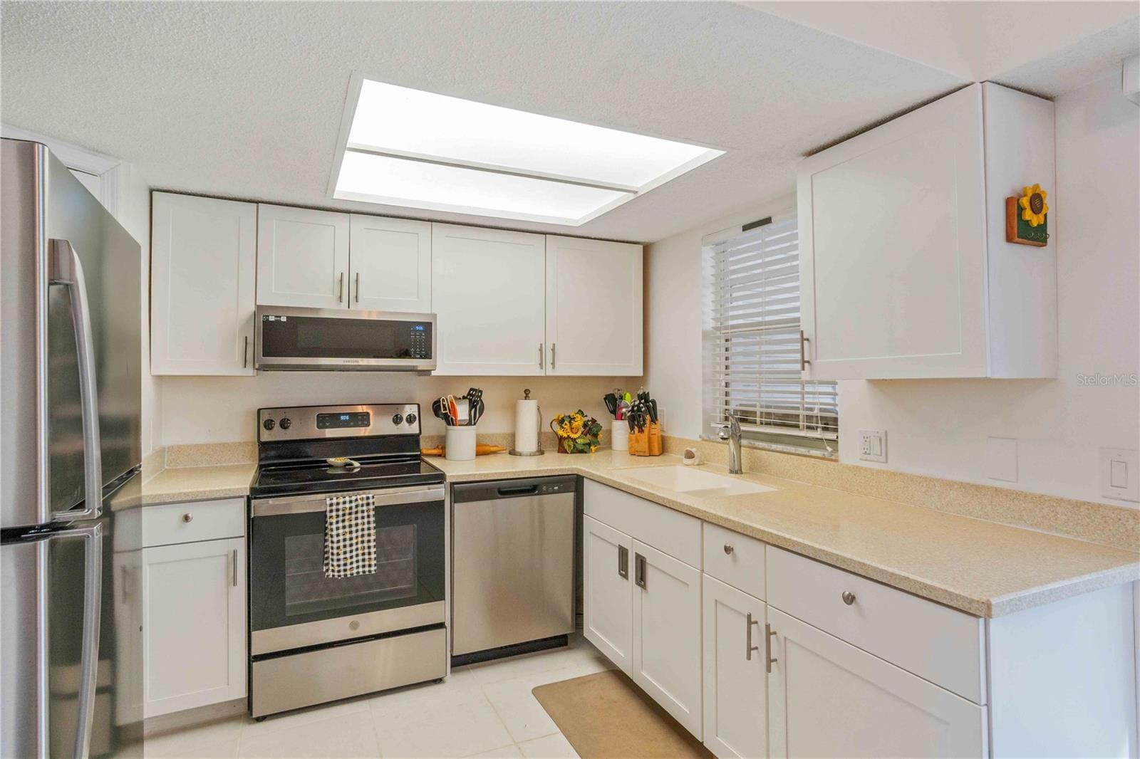 MARIA MANOR - Residential