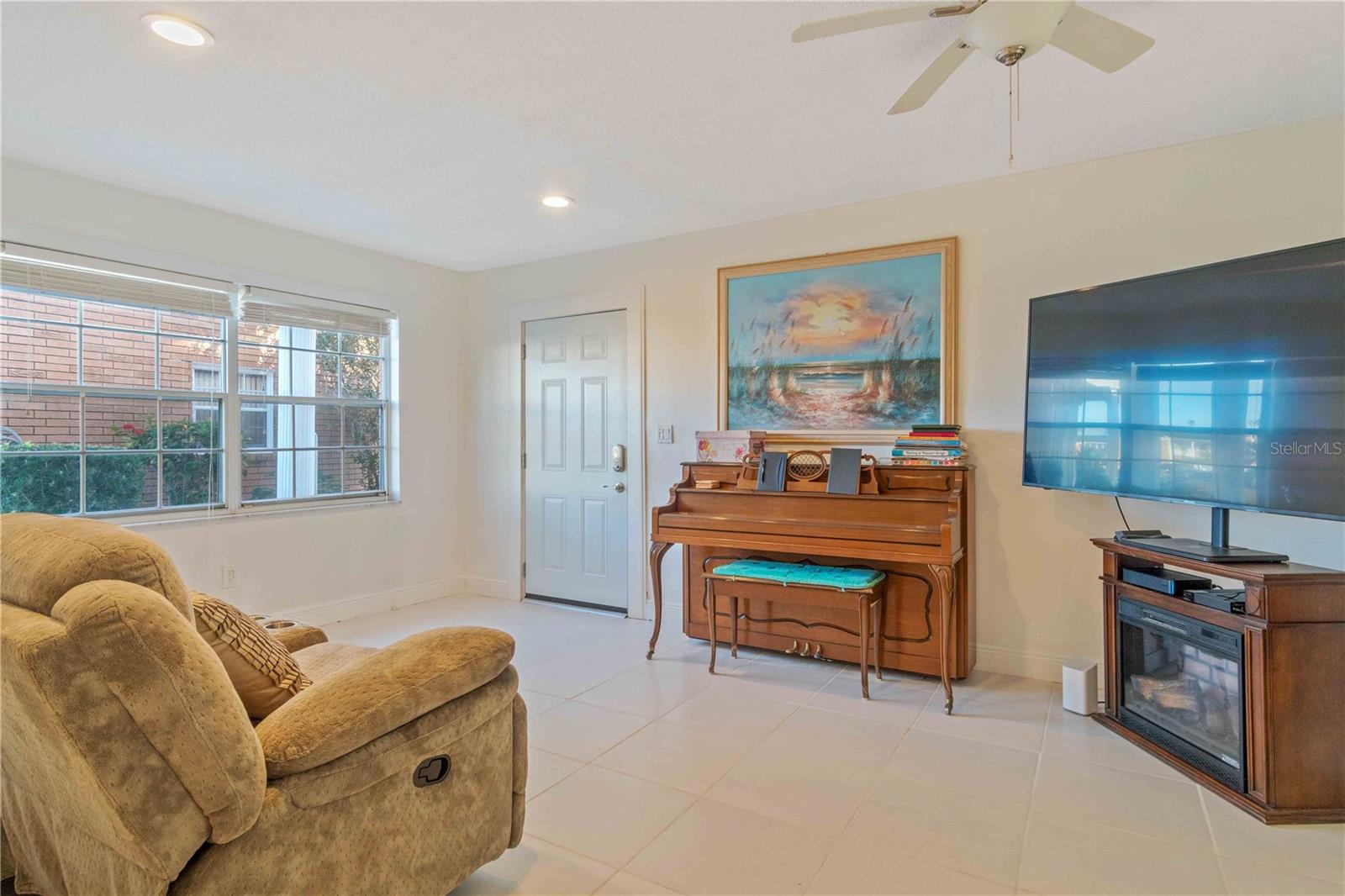 MARIA MANOR - Residential