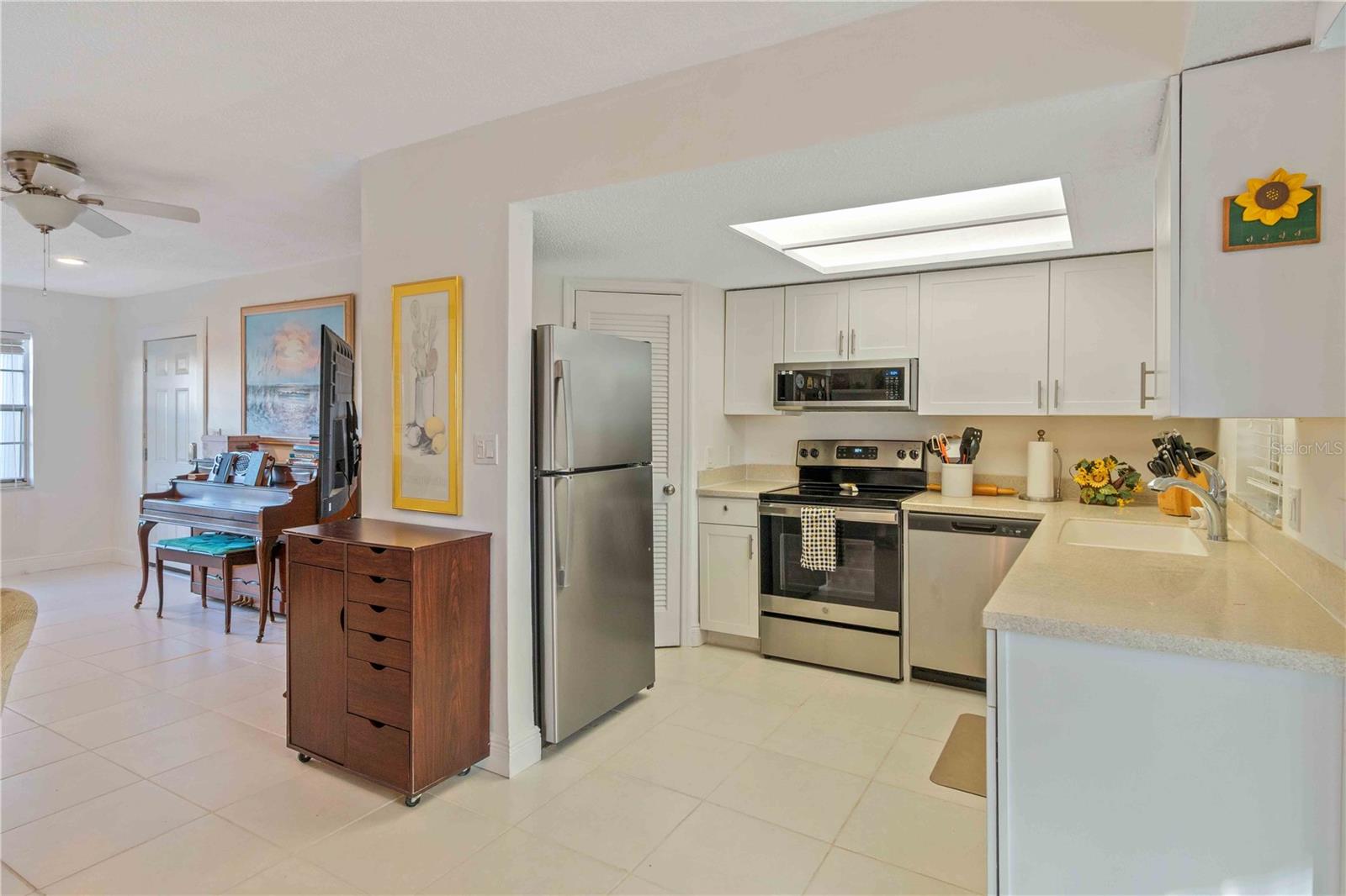 MARIA MANOR - Residential