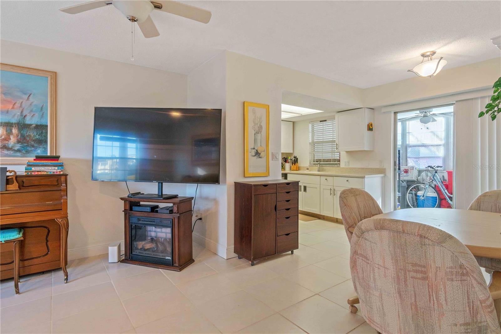 MARIA MANOR - Residential