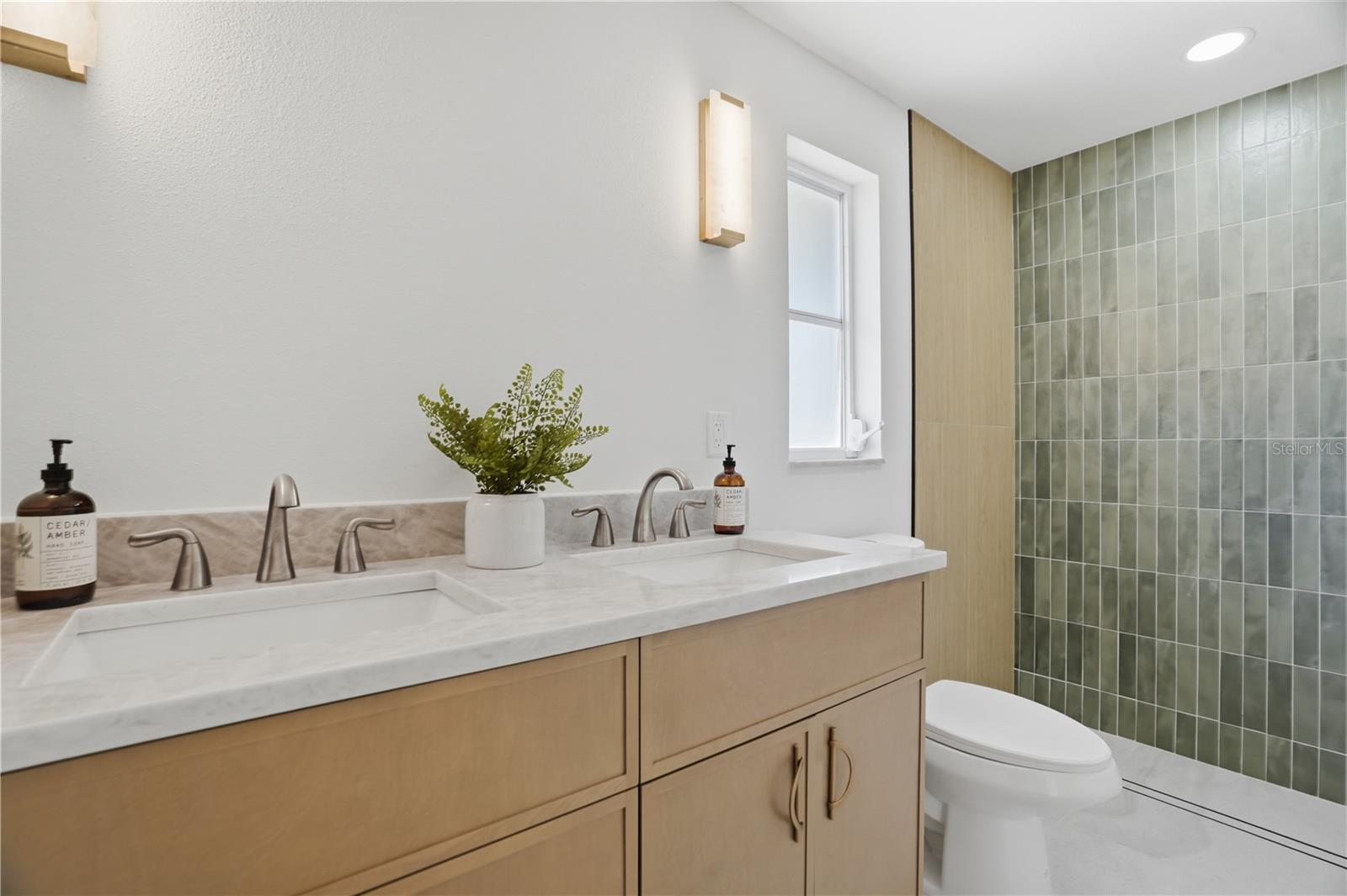FAIRWAY MANOR - Residential