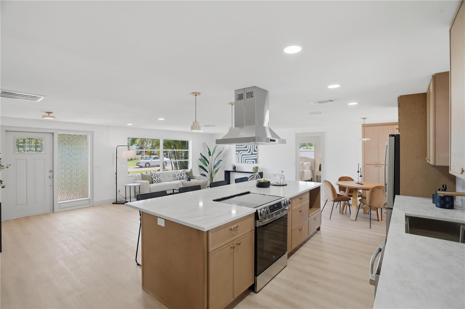 FAIRWAY MANOR - Residential