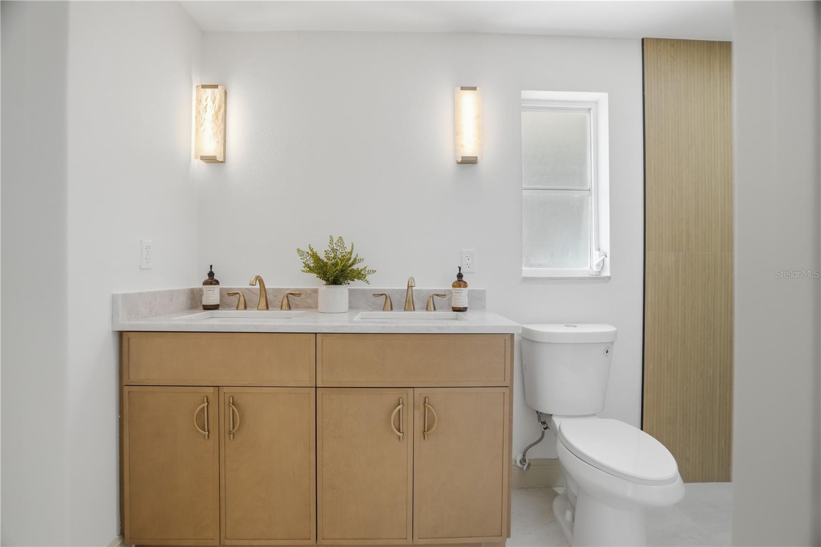FAIRWAY MANOR - Residential