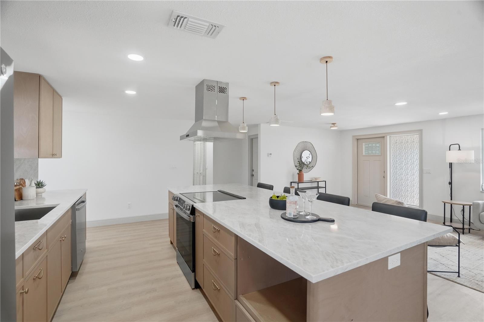 FAIRWAY MANOR - Residential