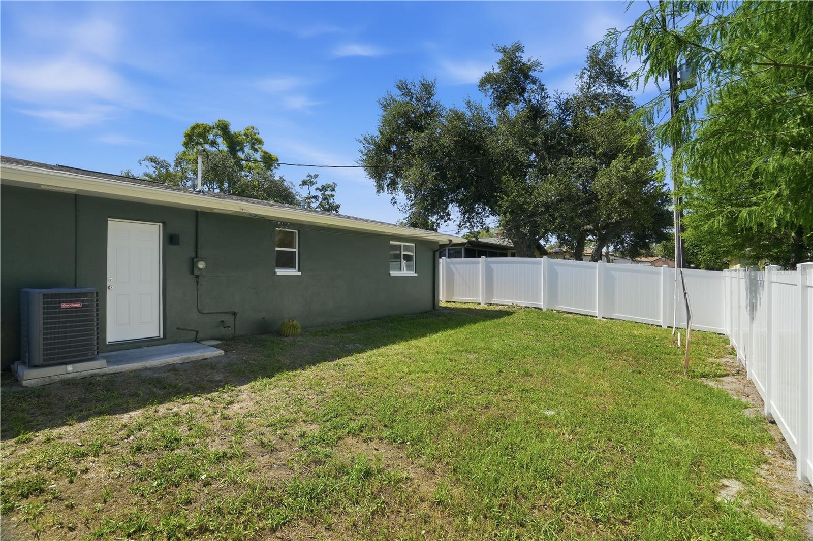 FAIRWAY MANOR - Residential