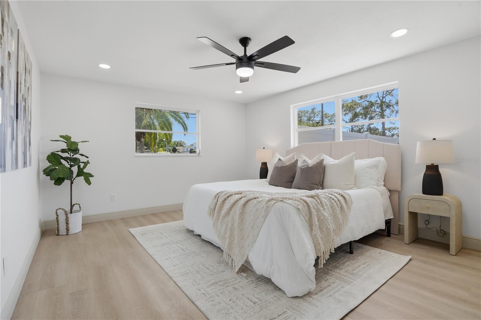FAIRWAY MANOR - Residential