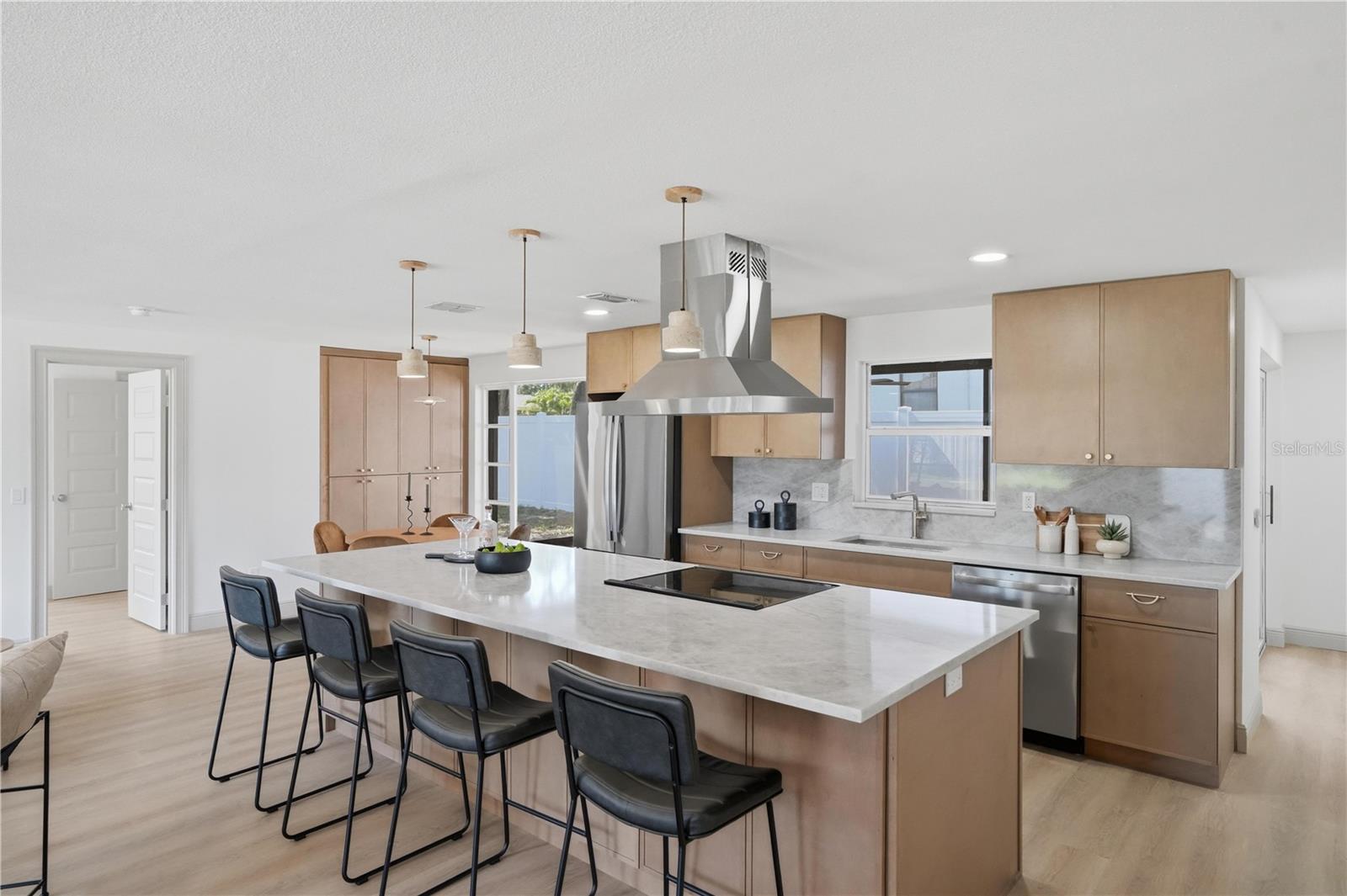FAIRWAY MANOR - Residential
