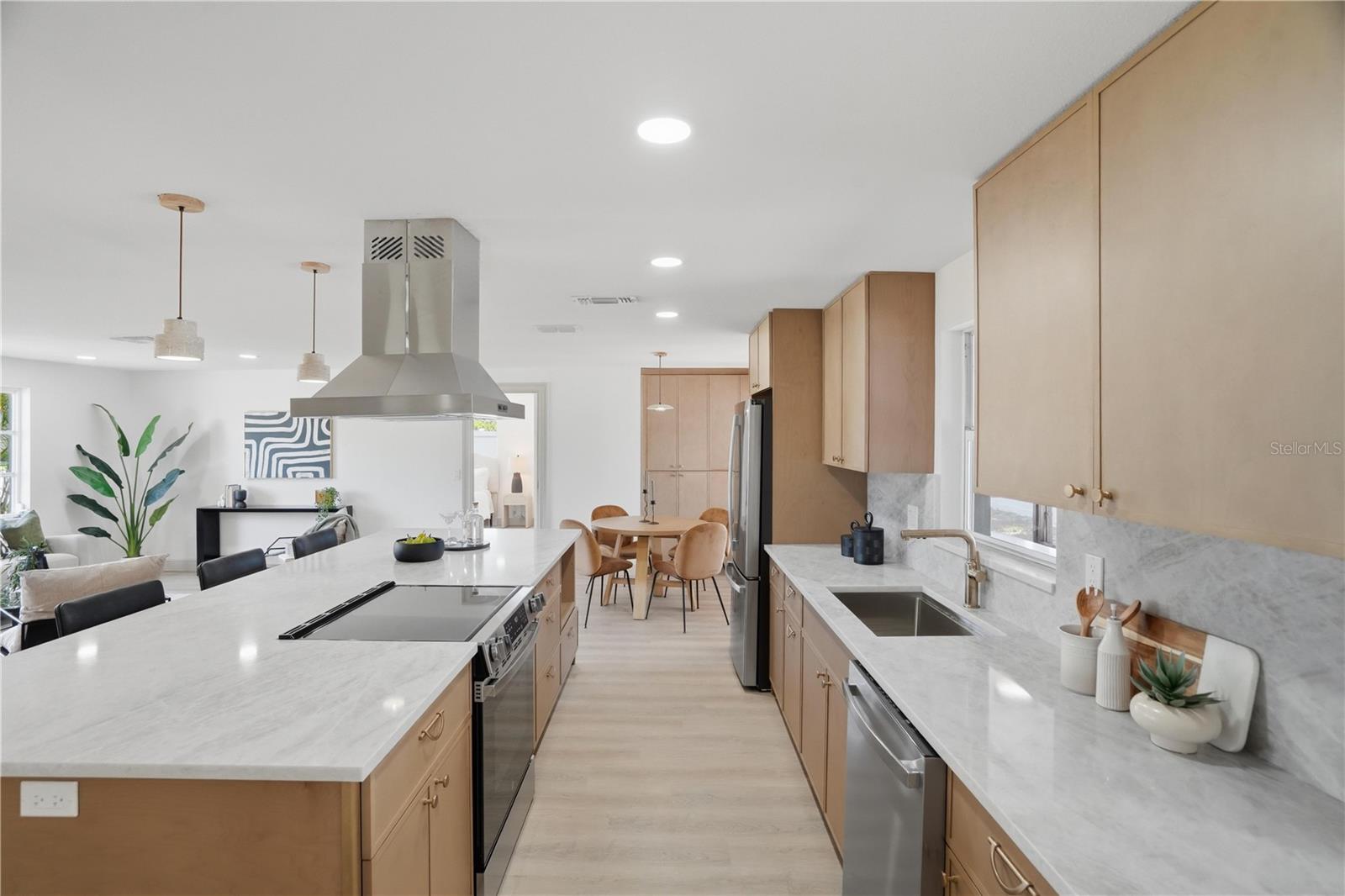 FAIRWAY MANOR - Residential
