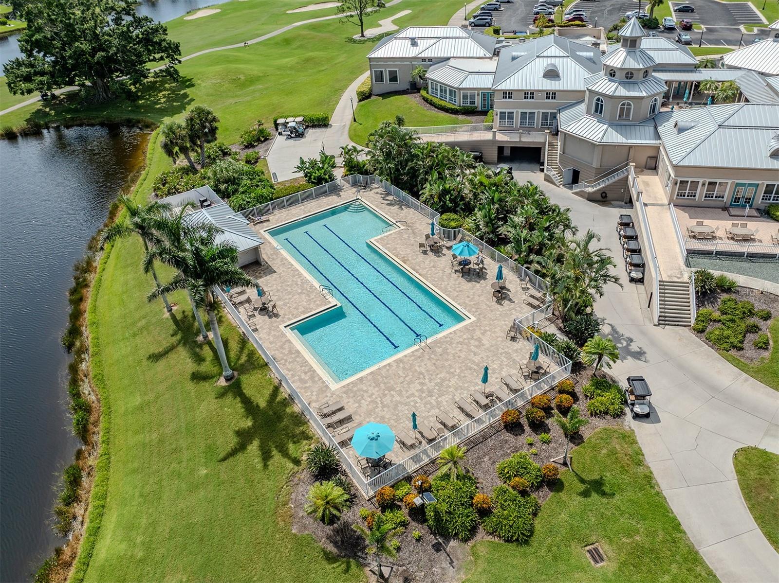 PELICAN POINTE GOLF & COUNTRY CLUB - Residential