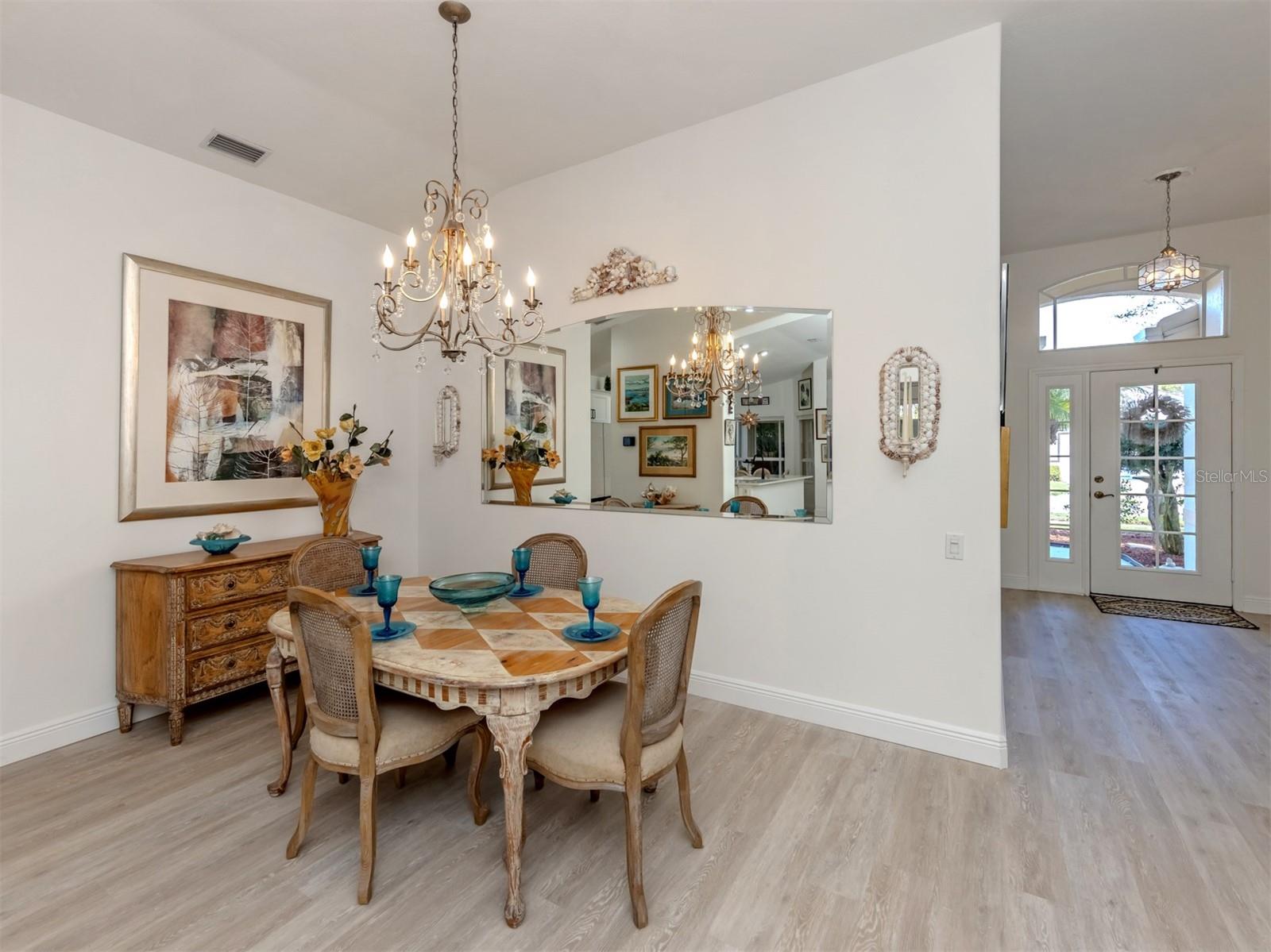 PELICAN POINTE GOLF & COUNTRY CLUB - Residential